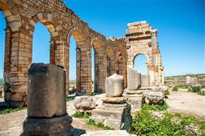 Khám phá thành phố sở hữu di tích La Mã cổ đại hơn 2000 năm tuổi khi du lịch Maroc