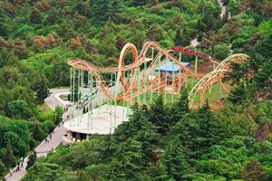 Công viên Mtatsminda – địa điểm giải trí nằm trên núi có tầm nhìn tuyệt đẹp xuống thủ đô Tbilisi