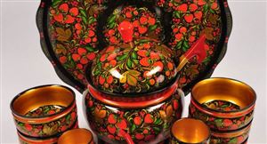 Bát đĩa gỗ truyền thống của Nga